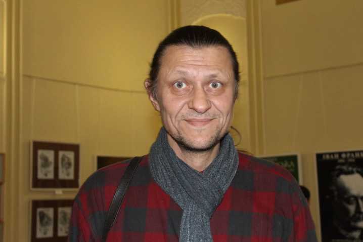 У Чернівцях попрощаються з музикантом і художником Сергієм Колісником