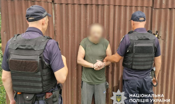 На Буковині: 11 днів у лісі після стрілянини в поліцейських. Спіймано.