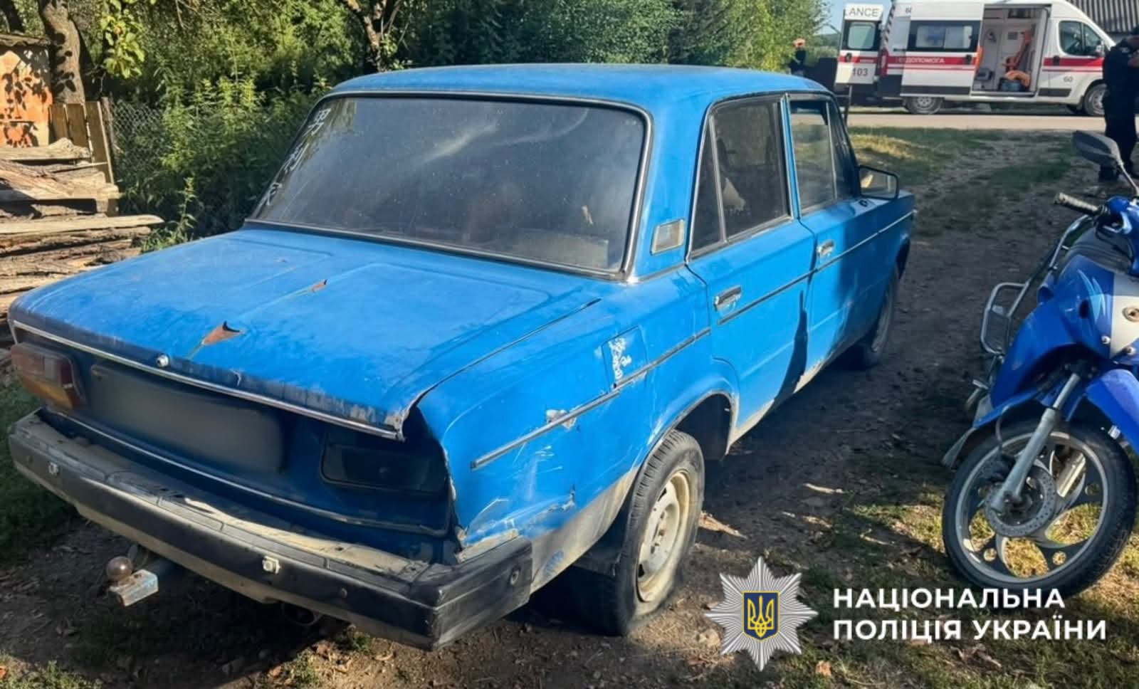 На Буковині: мотоцикл зіткнувся з авто, двоє буковинців травмовано.