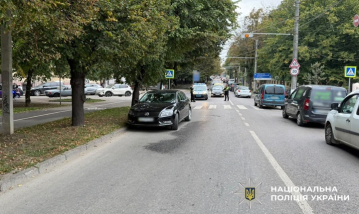 Чернівці: водій на переході збив жінку, потерпіла в лікарні